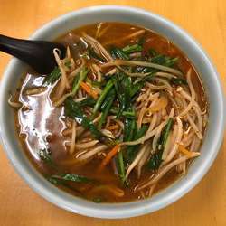 もやしとニラのニンニク辛炒めラーメン