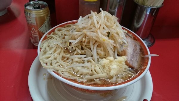 「麺増し大豚・硬め(ヤサイカラメニンニク少し)￥８５０」@ラーメン二郎 上野毛店の写真