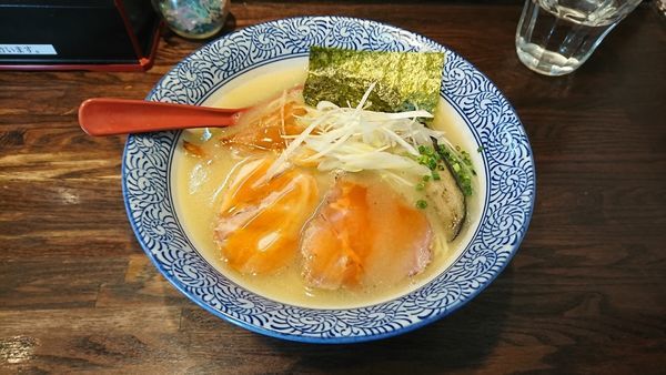 「濃厚鶏白湯ラーメン」@らーめん詩の写真