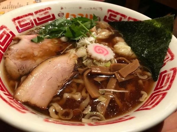 「煮干しワンタンそば」@しあわせ中華そば食堂 にこりの写真