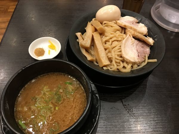 「濃厚魚介つけ麺SP 950円」@横浜家系ラーメン 市ヶ家の写真