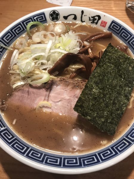 「濃厚らーめん、大盛り」@つじ田 日本橋八重洲店の写真