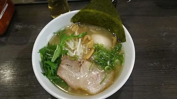 「期間限定　牛骨ゆず塩らーめん650円、味玉100円。」@牛骨ラーメン 香味徳の写真