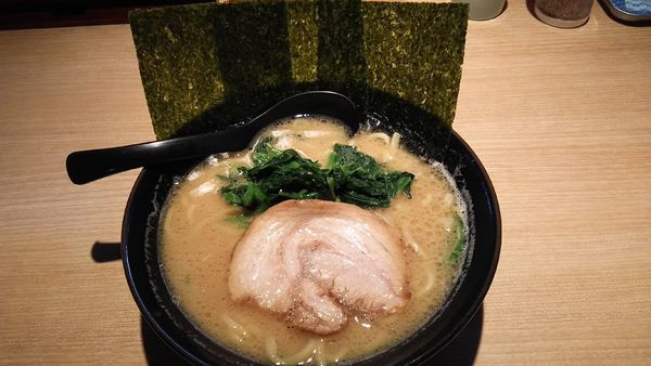 「豚骨醤油ラーメン ￥680」@つけ麺工房 真面目の写真