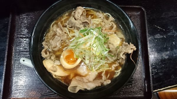 「肉汁らーめん+大盛り+ミニ油淋鶏丼セット+生ビール」@UMAの写真