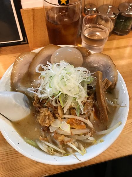 「野菜たっぷりバター味噌らーめん」@北海道らーめん ともやの写真