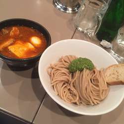 海老トマトつけ麺全部入り+モッツァレラチーズ