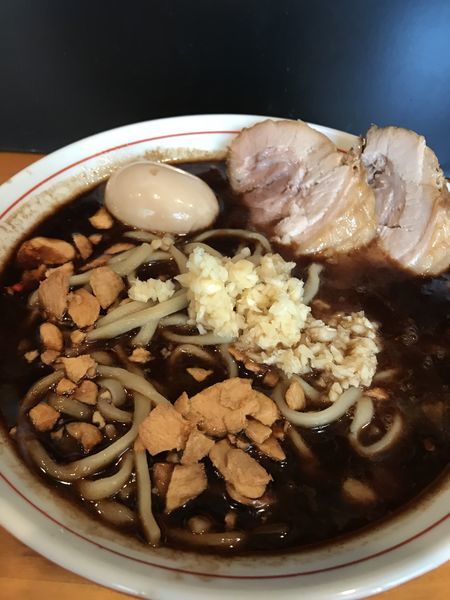 「腹黒ラーメン　味玉」@ファットンの写真