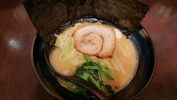 「醤油並盛(750円)」@麺侍右京 反町店の写真