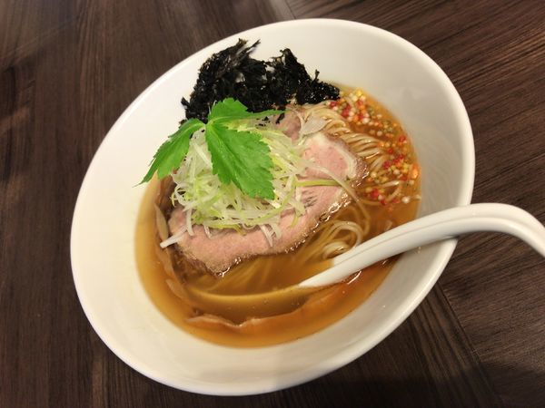 「白醤油そば」@花笑み中華そば かれんの写真