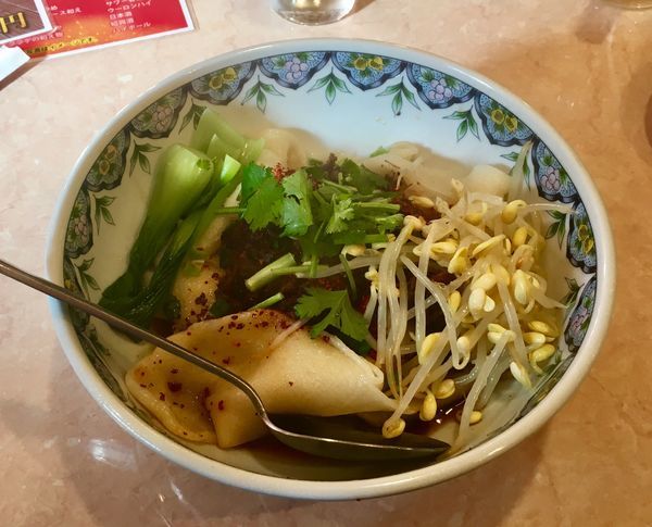 「辛口ビャンビャン麺 880円」@蘭州牛肉拉麺 東珍味小籠包の写真