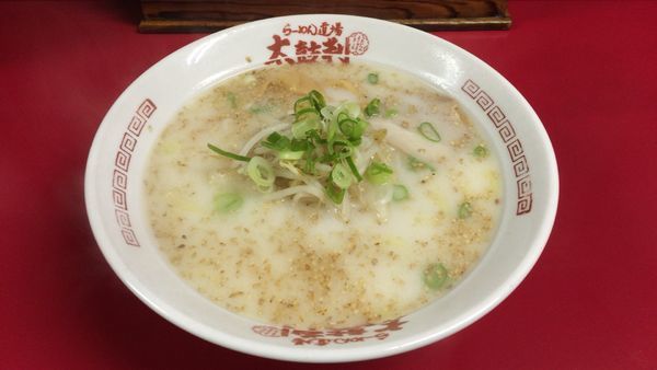 「牛骨塩らーめん」@らーめん道場 太鼓判 鳥取駅前サンロード店の写真