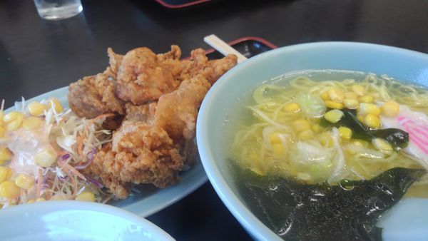 「唐揚げランチ」@ラーメン二葉の写真