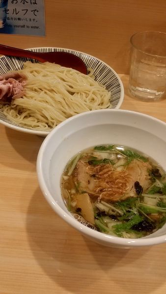 「塩つけ麺（中盛無料）」@焼きあご塩らー麺 たかはし 銀座店の写真