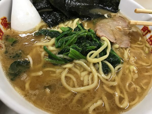 「中盛り」@横浜ラーメン 町田家 町田本店の写真