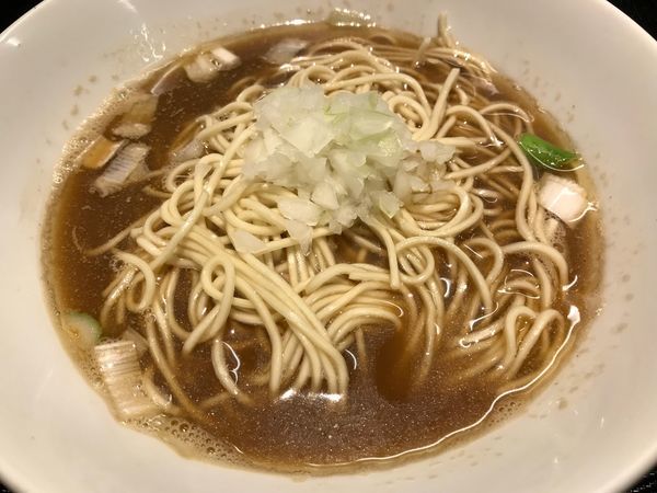 「かけそば 醤油  700円」@煮干乱舞の写真