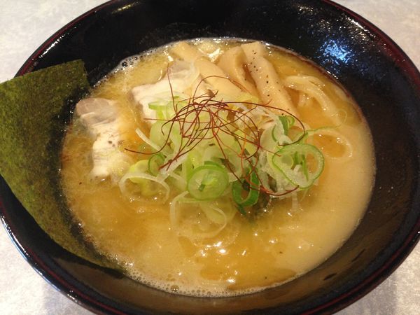 「鶏白湯　大盛　￥７５０」@濃厚白湯らーめん3の写真