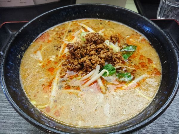 「タンタンメン(白胡麻味)830円＋半ライス120円」@中華酒膳 幸龍の写真