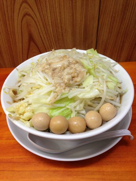 「中ラーメン880円  ウズラ(ラーパス)」@ラーメン長嶋の写真