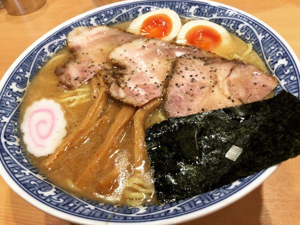 「特製中華そば」@中華そば 青葉 ららぽーと船橋店の写真