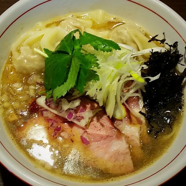 「豊深煮干しそば（塩・手もみ麺）７８０円他」@麺や 虎徹の写真
