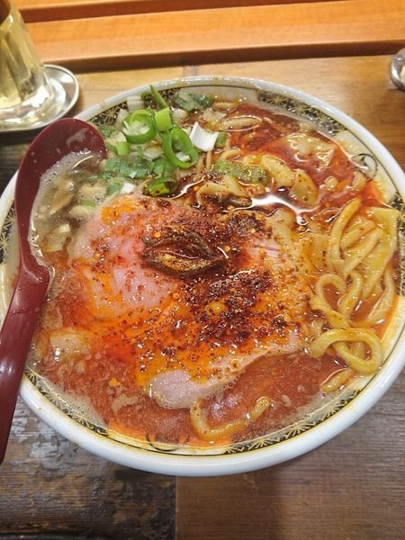 「煮干ラーメン 820円 (大盛・醤油・2辛・ラー油)」@ラーメン凪 大宮店の写真