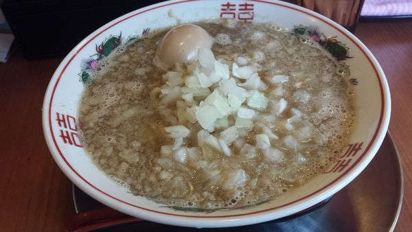 「素らぁめん(雑誌特典)味玉タマネギ増し各100円」@吟醸煮干 灯花紅猿の写真