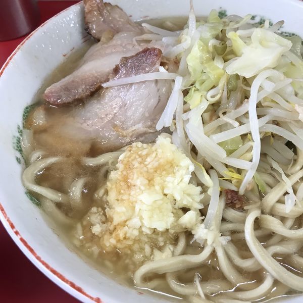 「イベリコバージョン豚入り 少な目固め たまご 830＋50円」@ラーメン二郎 湘南藤沢店の写真