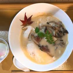 温玉入り山鶏そば