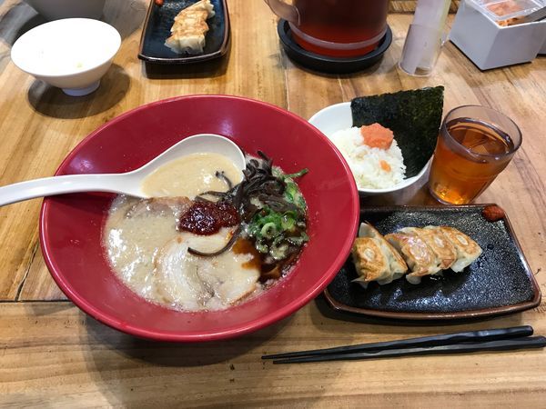 「赤丸新味」@博多一風堂 みなとみらい東急スクエア店の写真