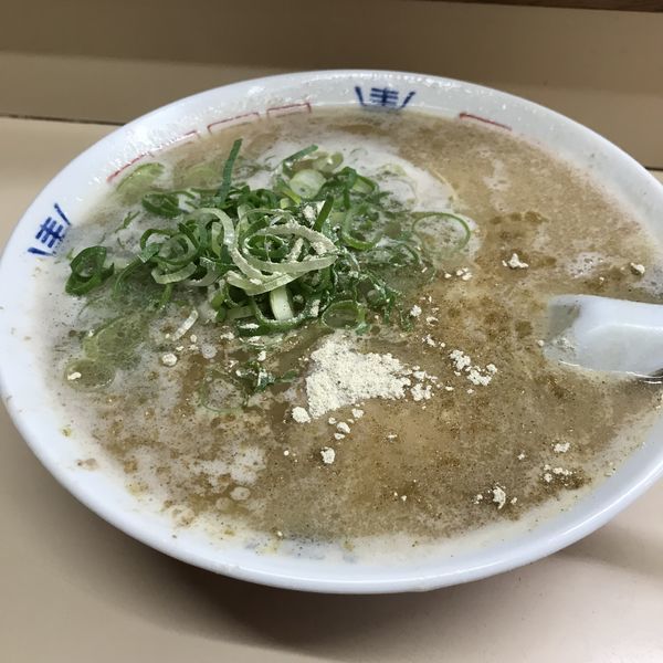 「ラーメンと替え玉　700＋150円」@八ちゃんラーメン 薬院本店の写真