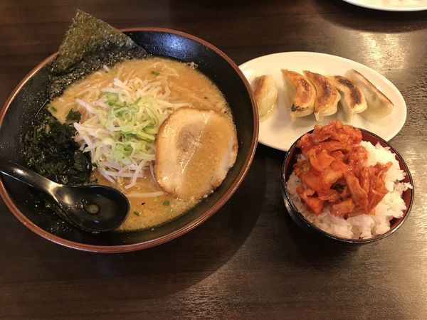 「赤の味噌のラーメン」@味噌の金子の写真