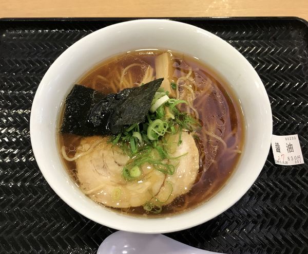 「醤油らぁ麺」@創彩麺家 野の実 足柄サービスエリア店の写真