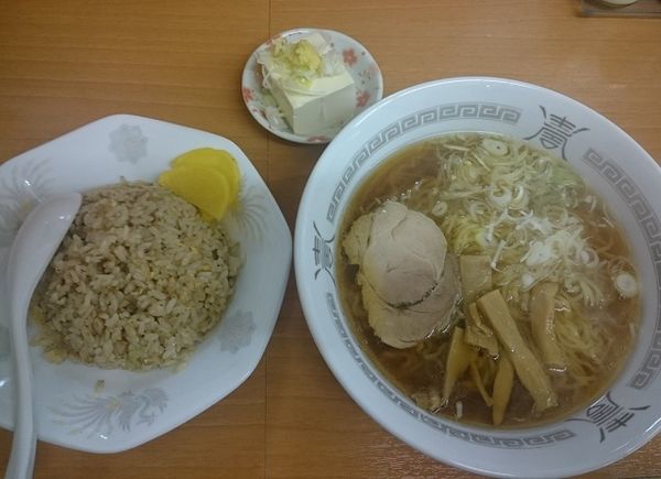 「半チャンラーメン 600円」@源ちゃんラーメンの写真