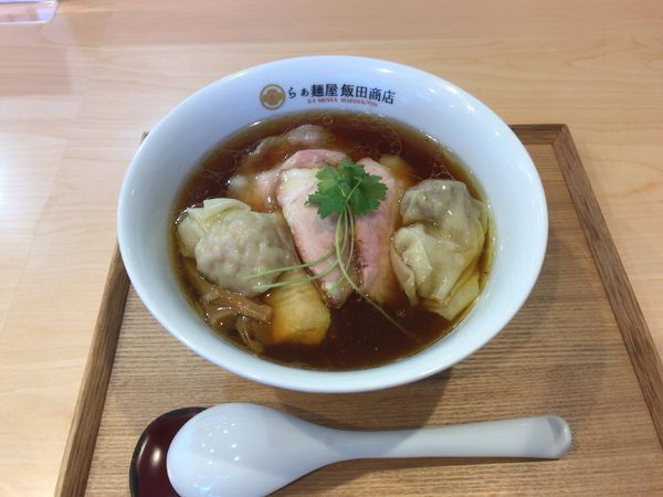 「わんたん入り醤油チャーシュー麺¥1,400」@飯田商店 湯河原本店の写真