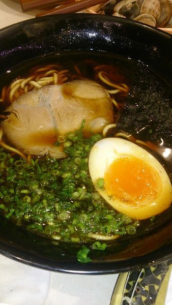 「荒節醤油ラーメン(黒)」@はま寿司 石岡店の写真