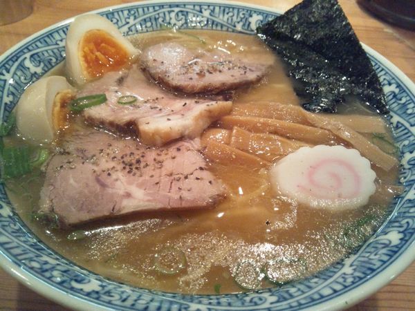 「特選中華そば大盛(1,000円)」@中華そば 青葉 新宿店の写真