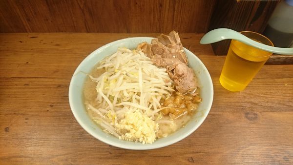「豚入りラーメン小」@ラーメン二郎 池袋東口店の写真