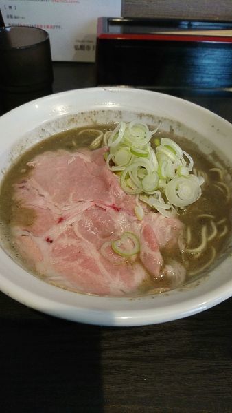 「境港産煮干し蕎麦800円黒酢和え玉200円」@弘明寺丿貫の写真