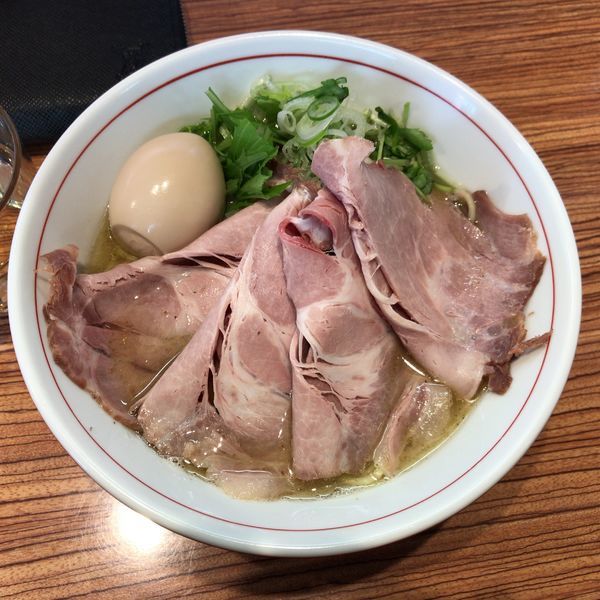 「塩煮干そば（中）780円+肉29日100円+味玉120円」@niboの写真