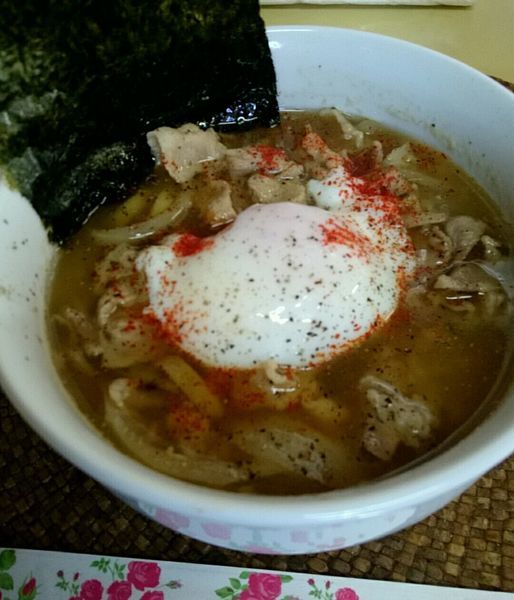 「ニボそば肉玉ブラック」@龍門瀑の写真