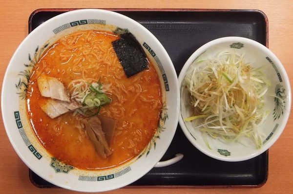 「ピリ辛とんこつネギラーメン(大盛り)」@日高屋 せんげん台駅ビル店の写真