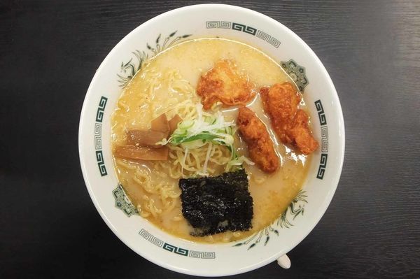 「唐揚とんこつラーメン(大盛り)」@日高屋 せんげん台駅ビル店の写真