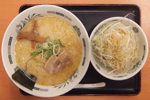 「ネギとんこつラーメン(大盛り)」@日高屋 せんげん台駅ビル店の写真