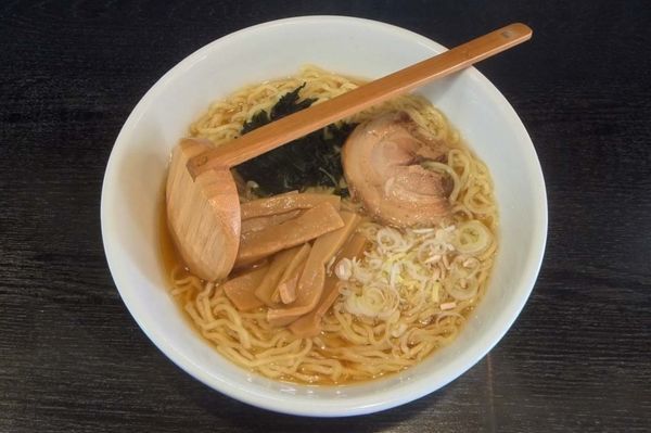 「醤油らーめん(大盛り)」@ラーメンじょっぴん亭の写真