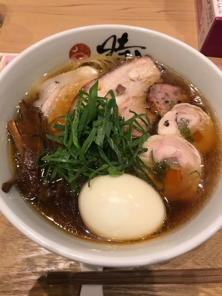 「中華蕎麦＋特製トッピング」@中華蕎麦 時雨の写真