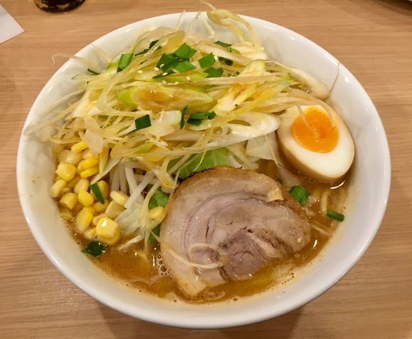 「辛味噌ネギラーメン 890円」@つけ麺らーめん 春樹 矢向店の写真