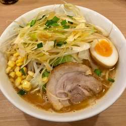 辛味噌ネギラーメン 890円