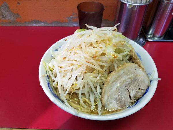 「ラーメン大盛チャーシュー増し」@モッコリ豚の写真
