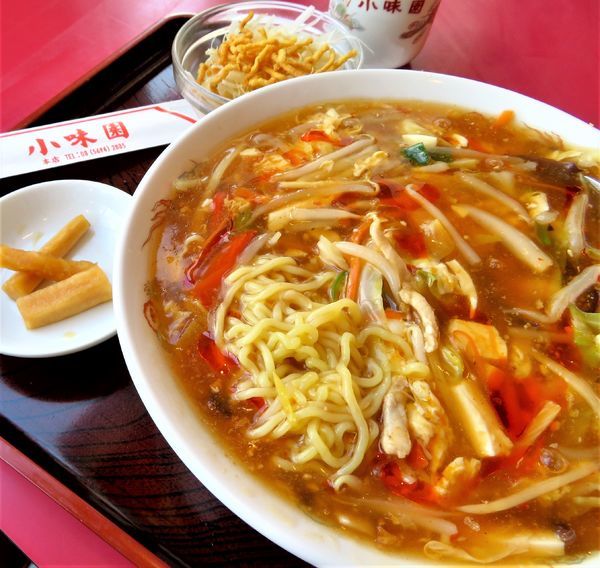 「酢辛湯麺(定食。800円）」@小味園 本店の写真